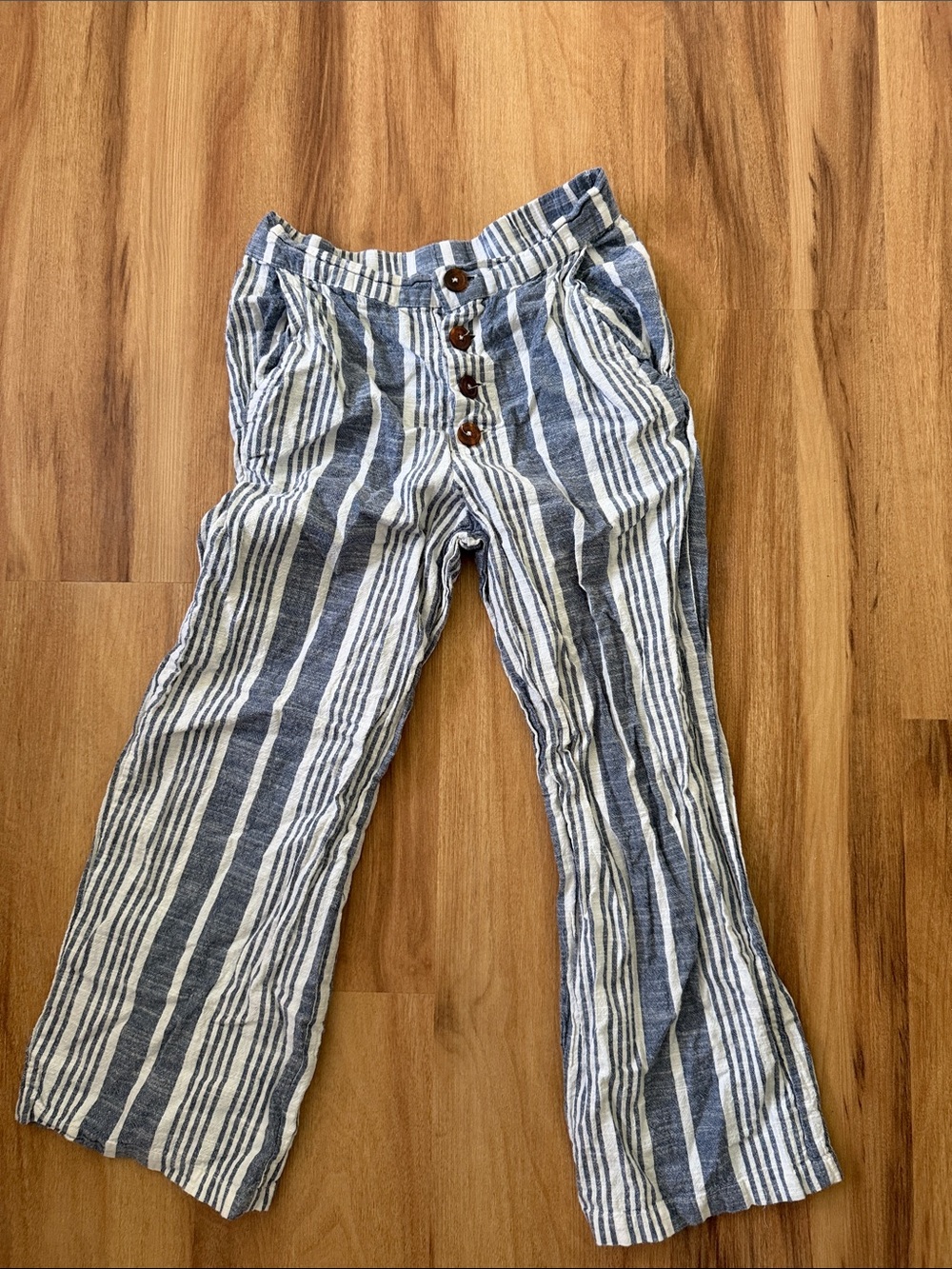 Linen capri pants blue and white striped